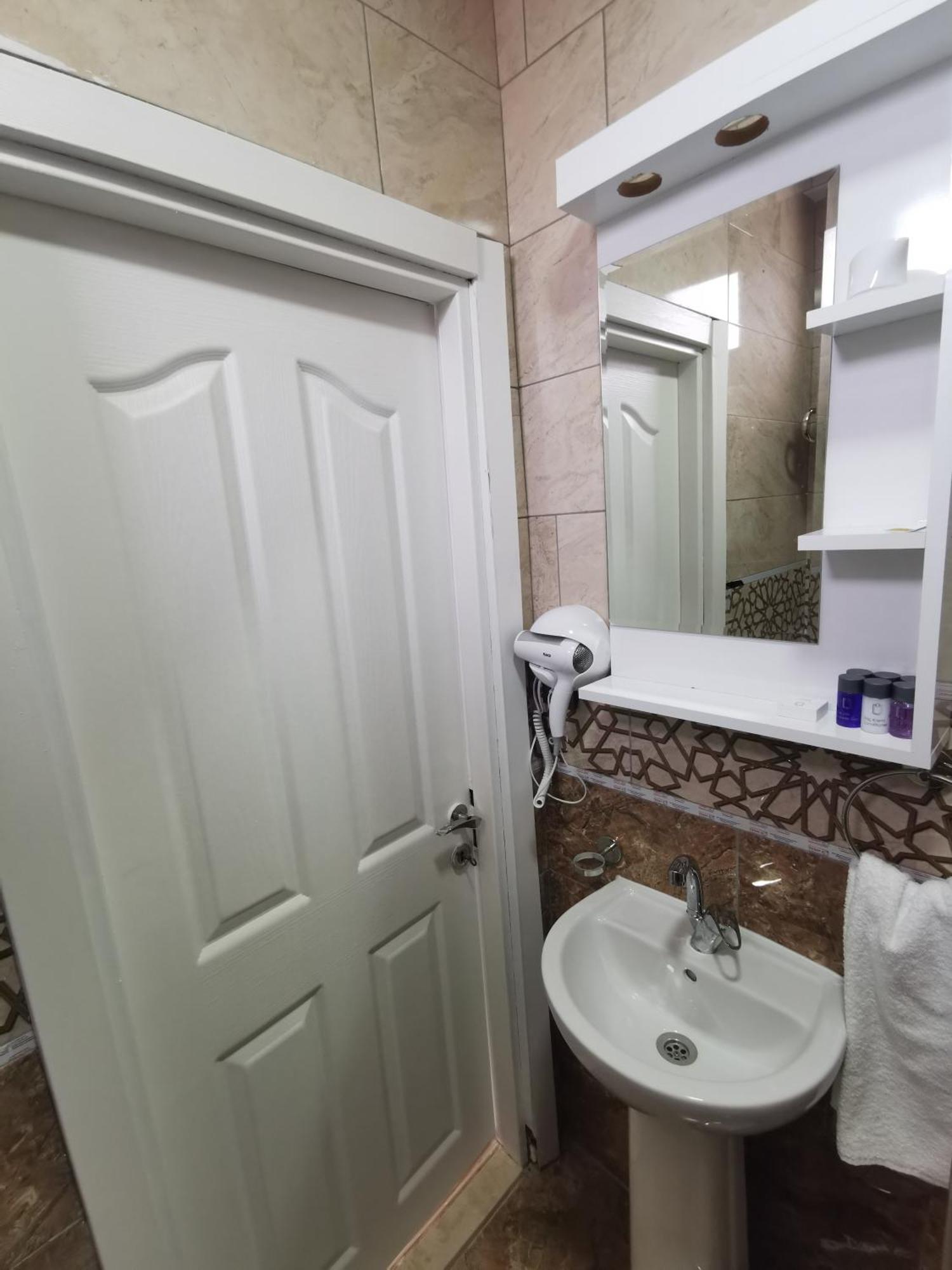 Efzen Hotel Istanbul Luaran gambar